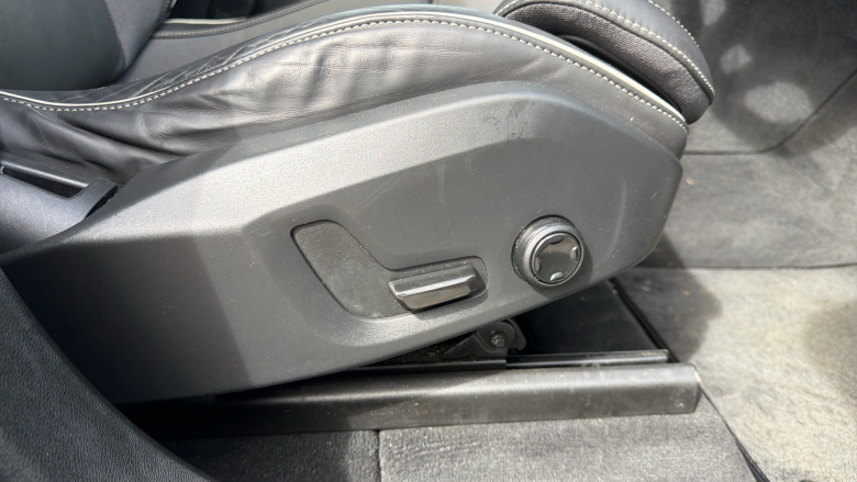 Volvo Xc60 2.0 B4D R DESIGN 5dr AWD Geartronic Diesel Estate